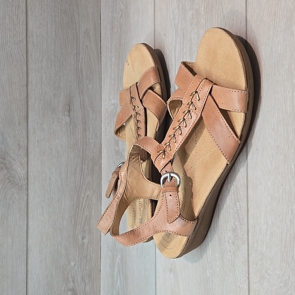 Naturalizer Women Weslie  N5 Comfort Leather Sandals shoes sz 9.5M - Picture 1 of 11